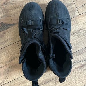 Lebron Nike basketball shoes size 8. Soldier 13 SFG triple black out.